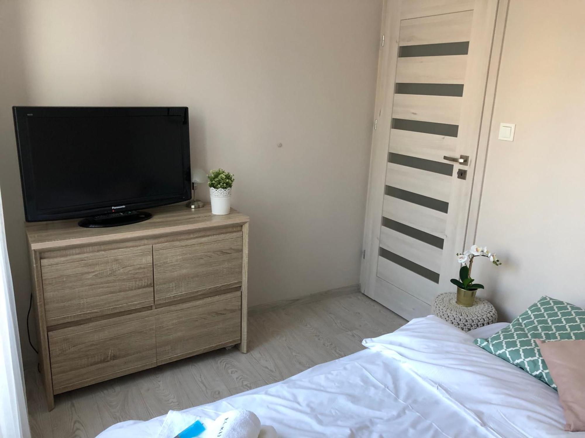 Apartament Ozarowska 77 - 1br By Homeprime